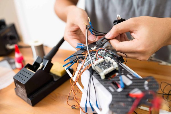 Comment les drones révolutionnent-ils l'expérience touristique ?